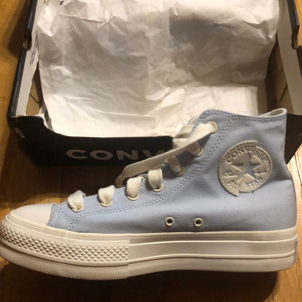 CONVERSE CHUCK TAYLOR ALL STAR LIFT
PLATFORM CASUAL SHOES NIB